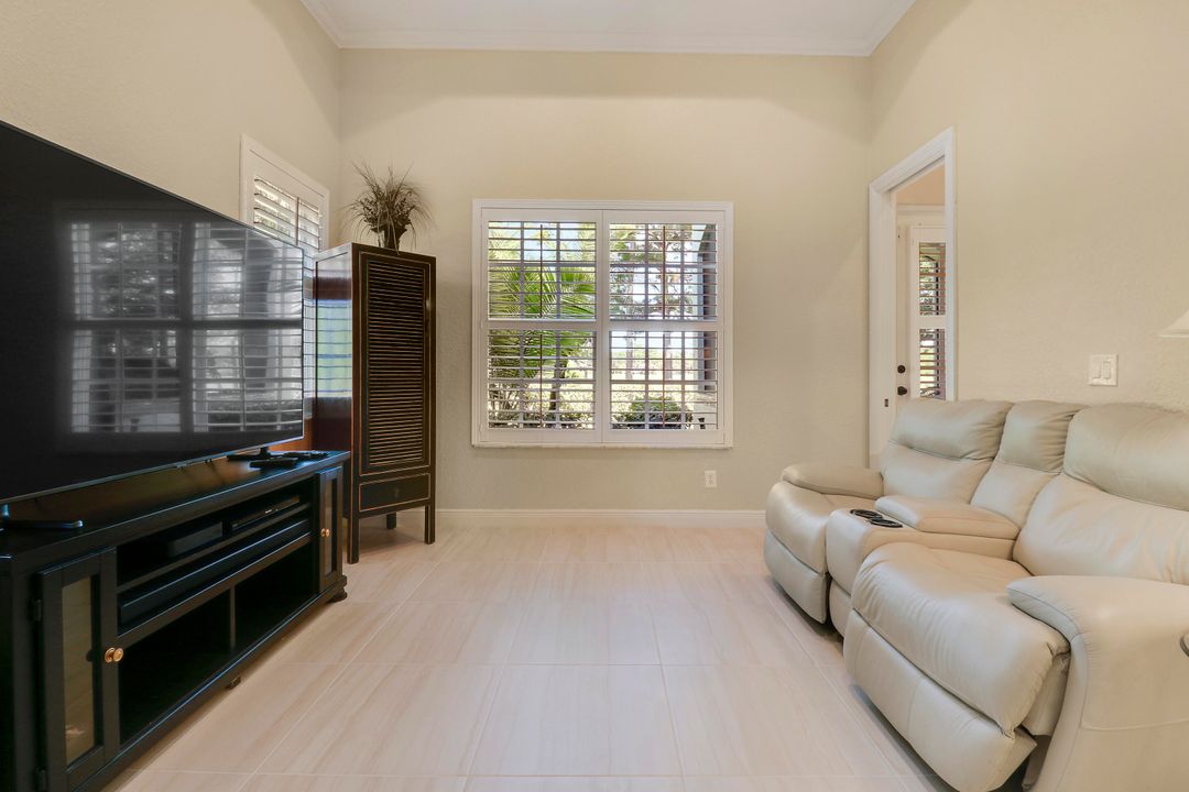 For Sale: $1,100,000 (4 beds, 4 baths, 3882 Square Feet)