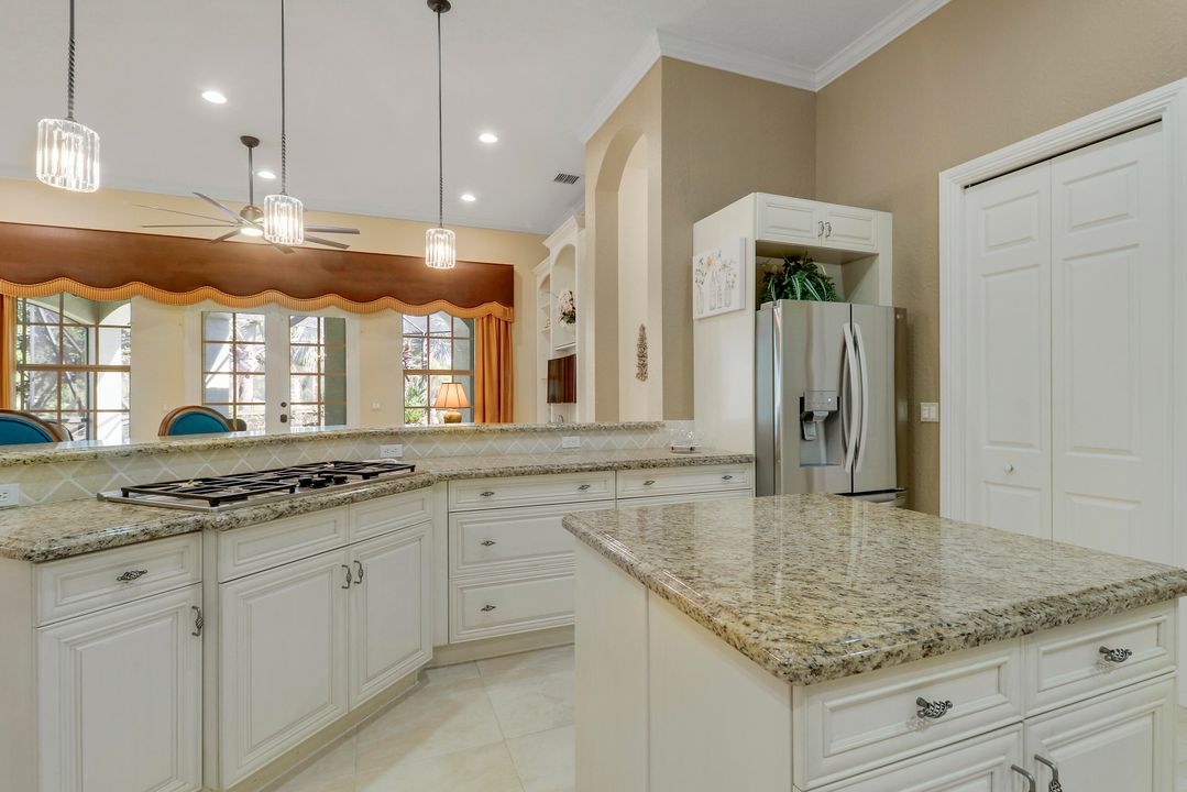 For Sale: $1,100,000 (4 beds, 4 baths, 3882 Square Feet)