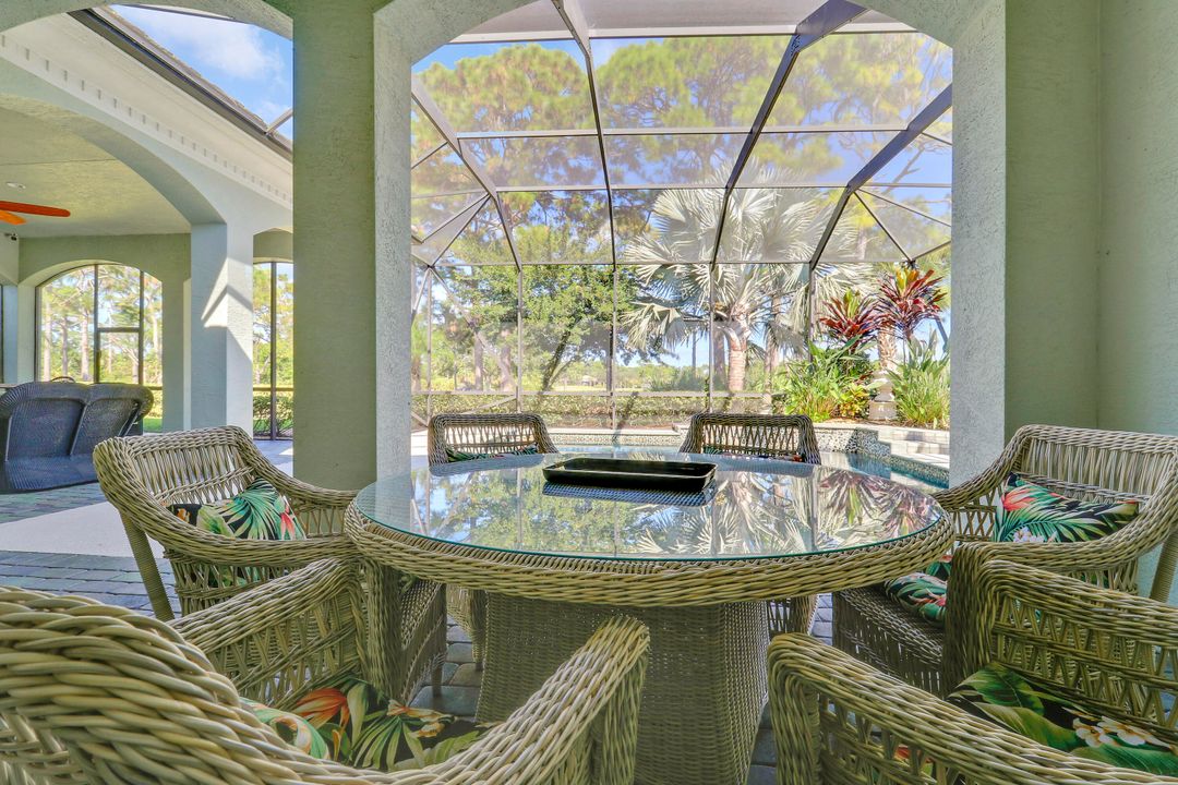 For Sale: $1,100,000 (4 beds, 4 baths, 3882 Square Feet)