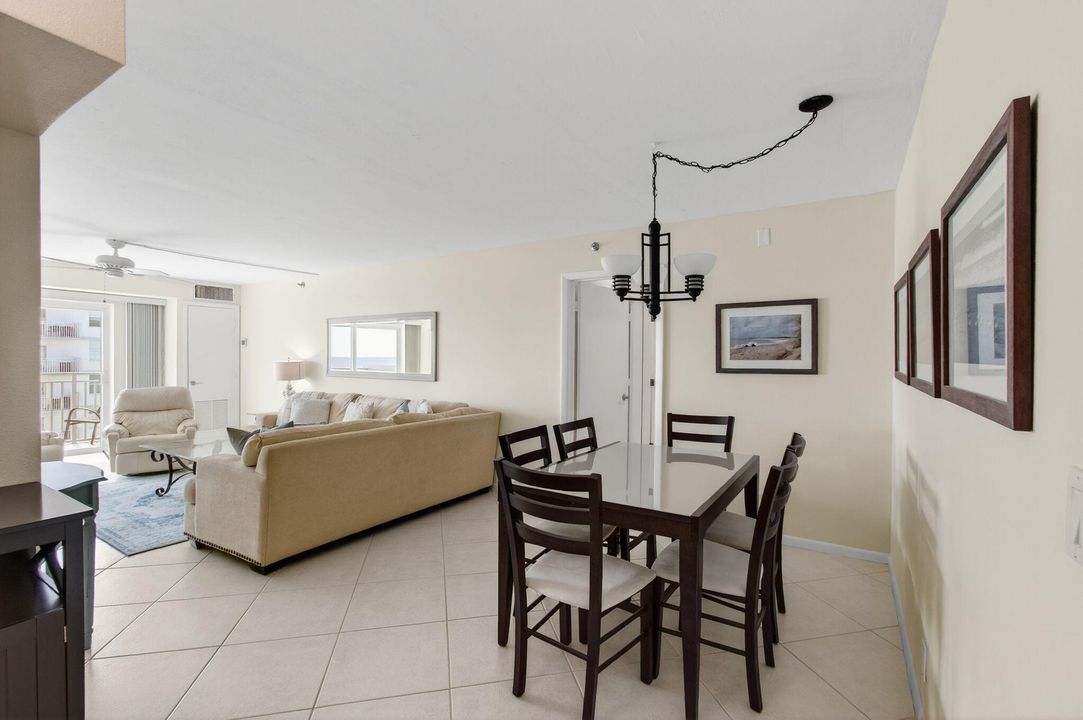 For Sale: $699,000 (2 beds, 2 baths, 1100 Square Feet)