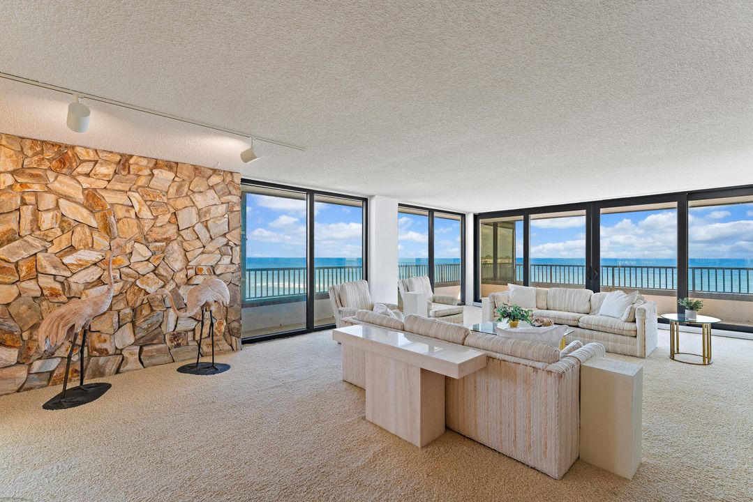 For Sale: $2,399,950 (3 beds, 2 baths, 2554 Square Feet)