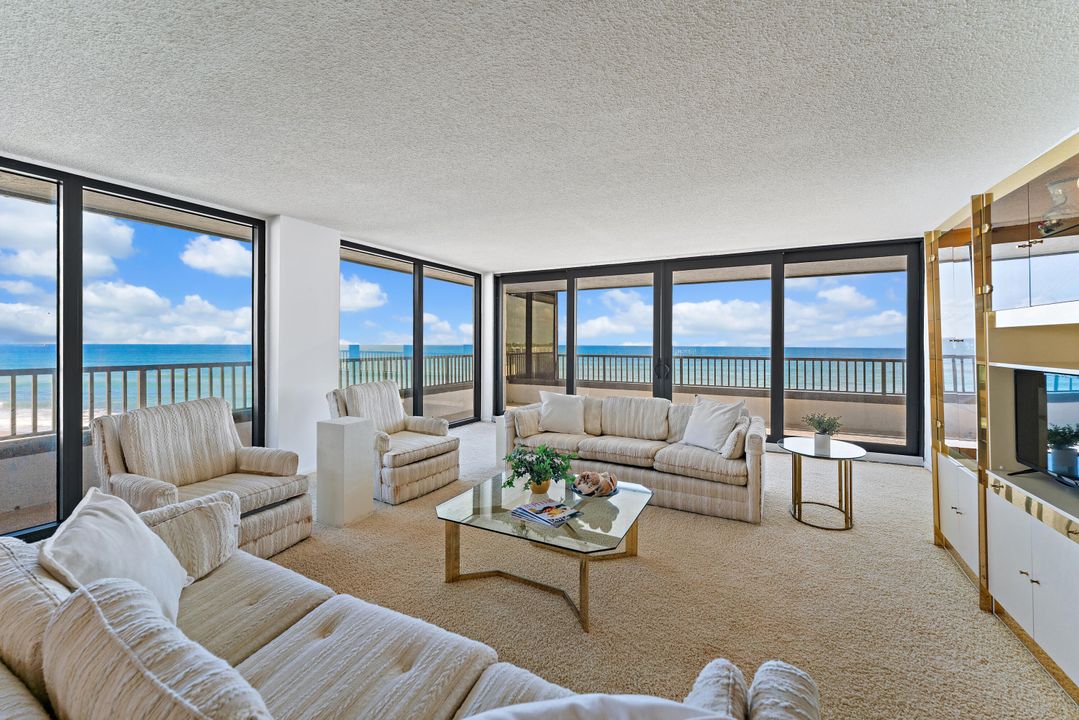 For Sale: $2,399,950 (3 beds, 2 baths, 2554 Square Feet)