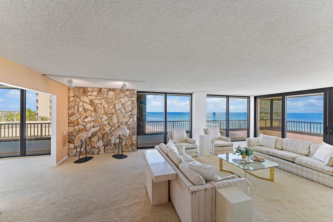 For Sale: $2,399,950 (3 beds, 2 baths, 2554 Square Feet)