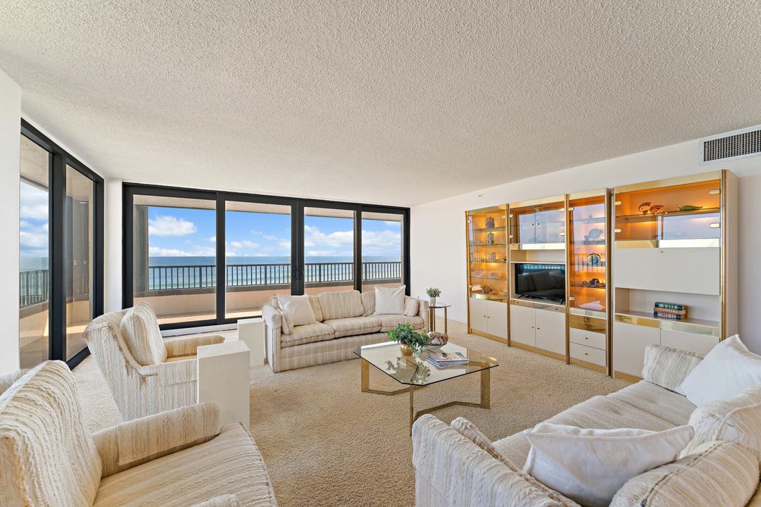 For Sale: $2,399,950 (3 beds, 2 baths, 2554 Square Feet)