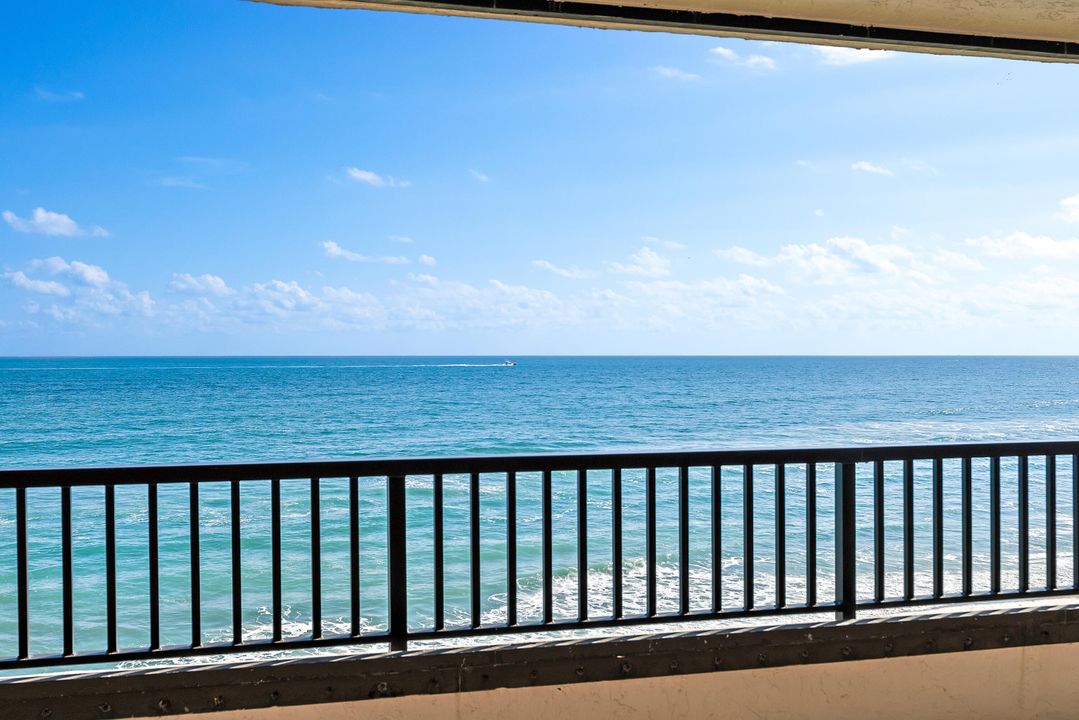 For Sale: $2,399,950 (3 beds, 2 baths, 2554 Square Feet)