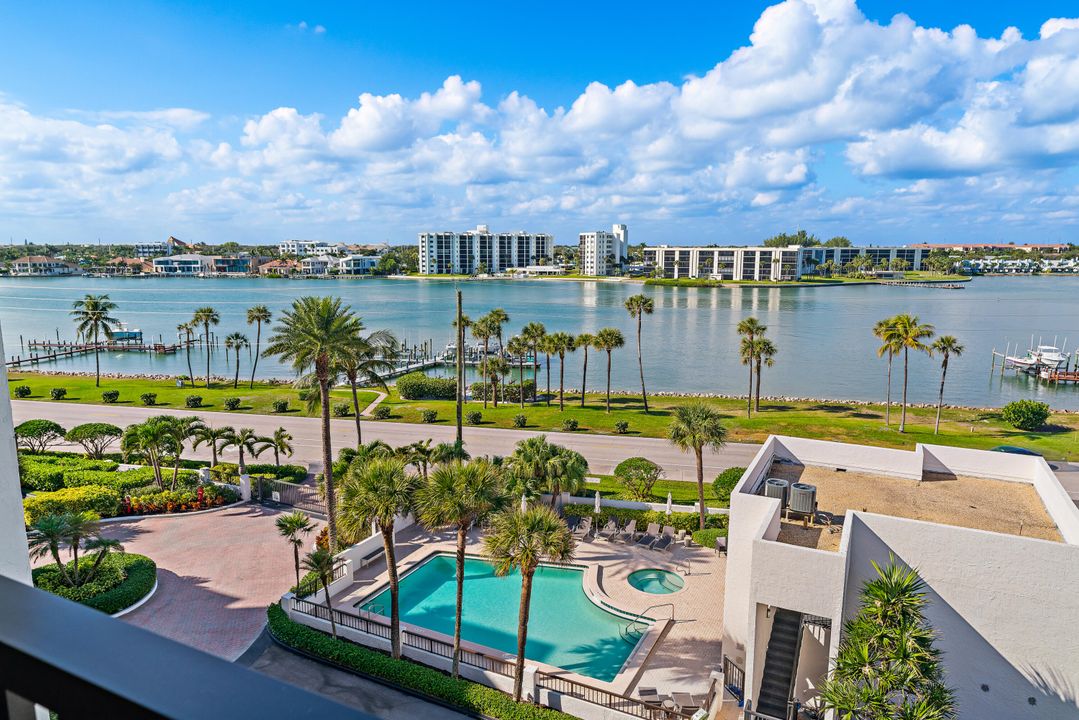 For Sale: $2,399,950 (3 beds, 2 baths, 2554 Square Feet)