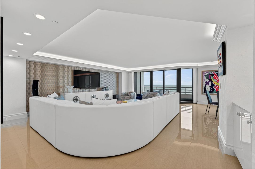 For Sale: $3,750,000 (3 beds, 3 baths, 2792 Square Feet)