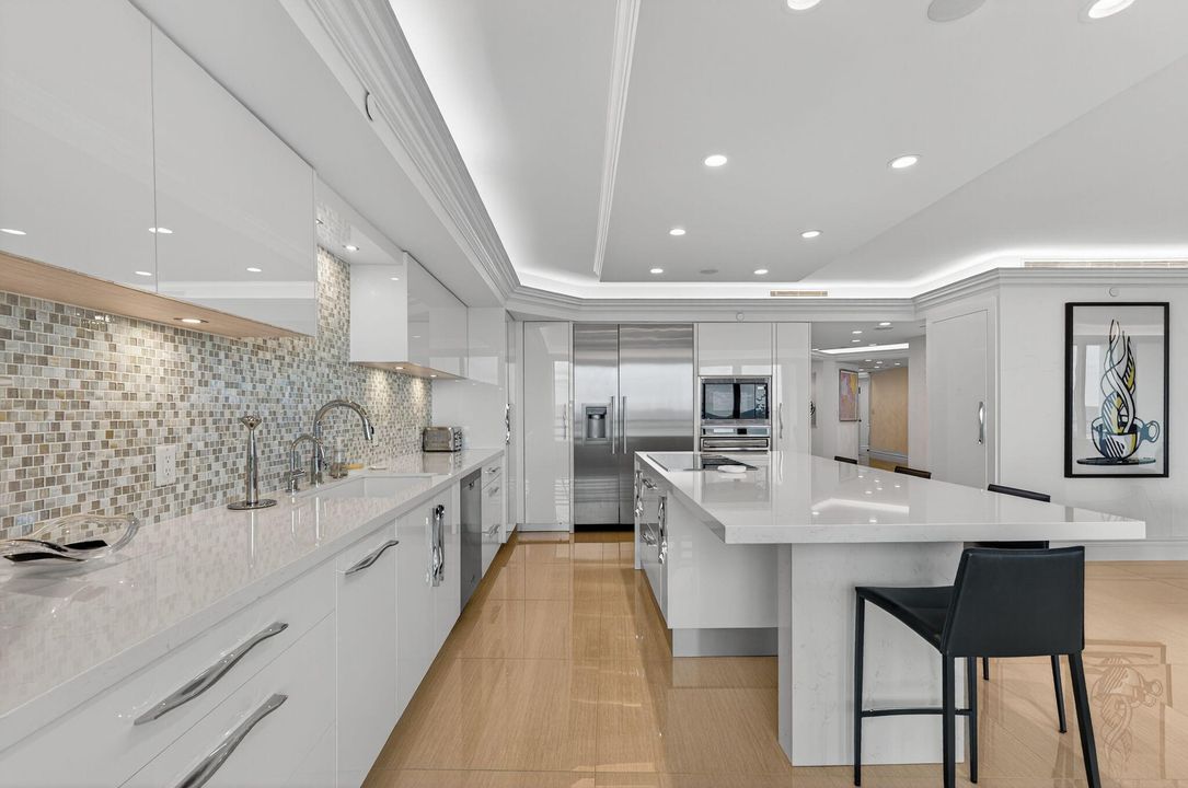 For Sale: $3,750,000 (3 beds, 3 baths, 2792 Square Feet)