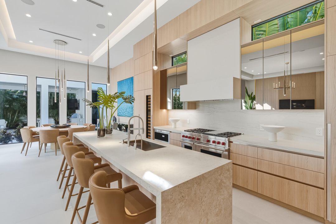 En Venta: $6,690,000 (5 camas, 6 baños, 5443 Pies cuadrados)