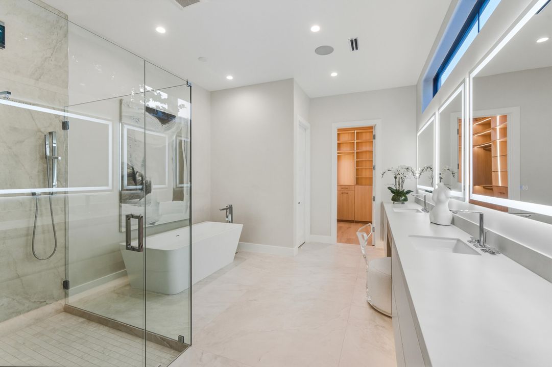 En Venta: $6,690,000 (5 camas, 6 baños, 5443 Pies cuadrados)