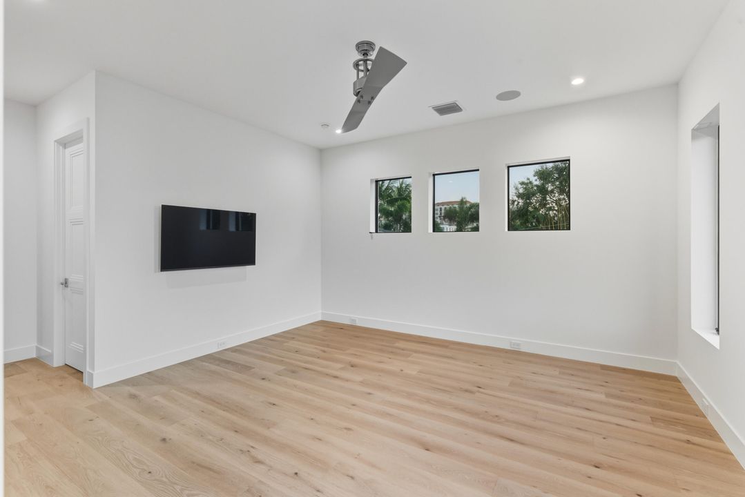 En Venta: $6,690,000 (5 camas, 6 baños, 5443 Pies cuadrados)