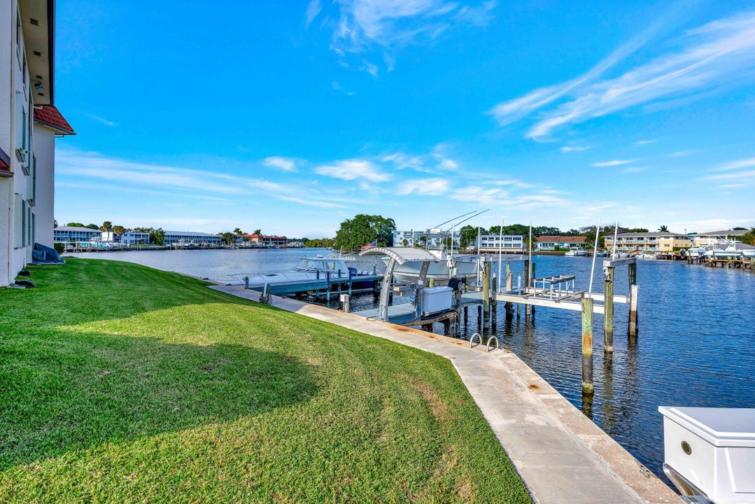 待售: $399,000 (2 贝兹, 2 浴室, 1084 平方英尺)