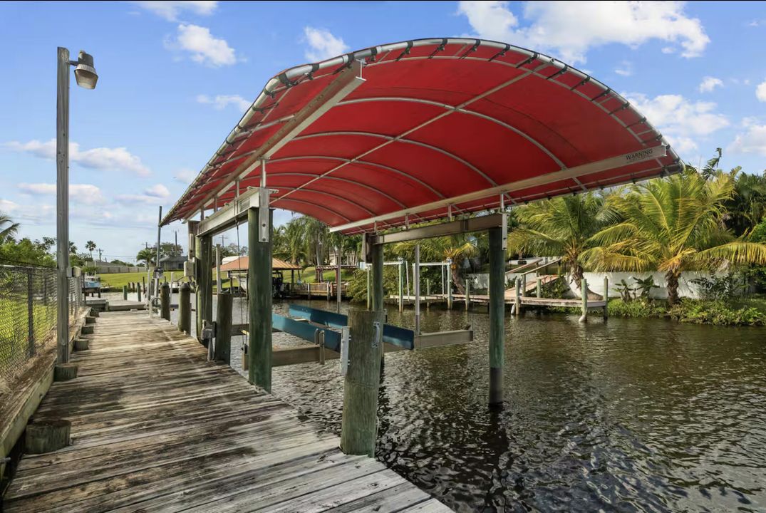 出租: $10,500 (3 贝兹, 2 浴室, 1908 平方英尺)