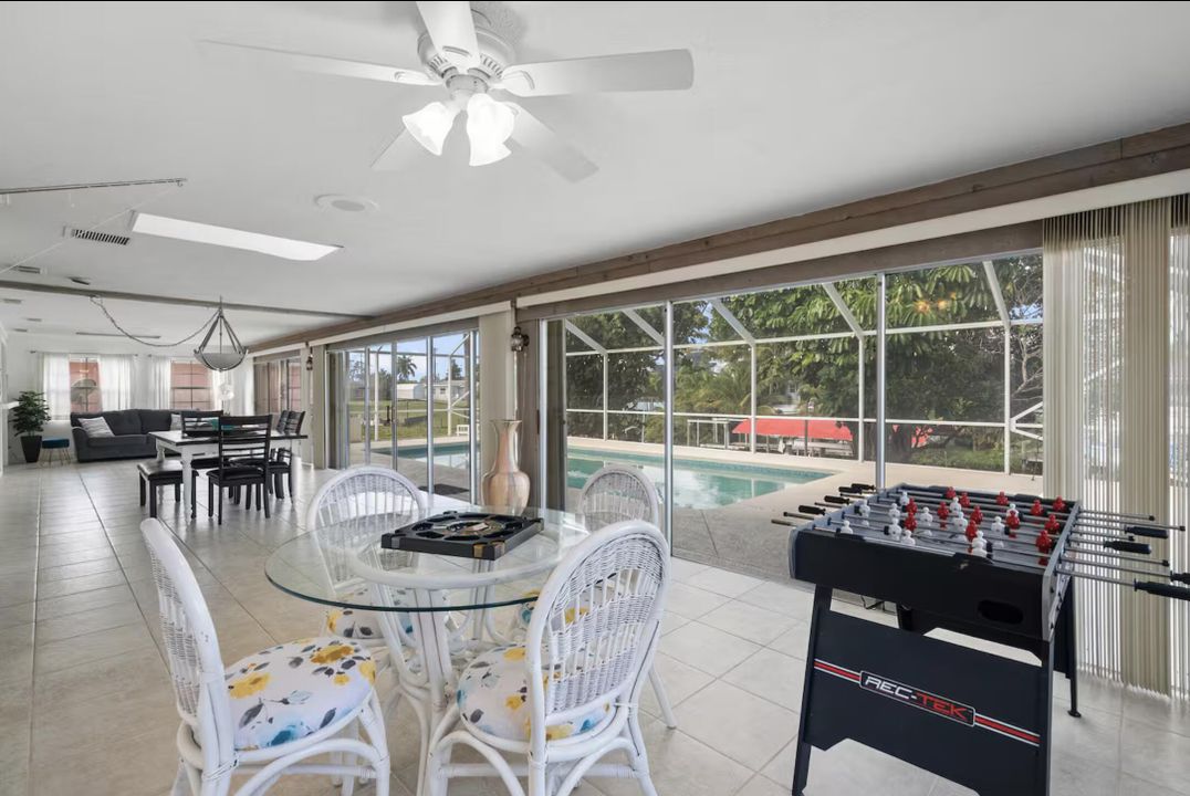 出租: $10,500 (3 贝兹, 2 浴室, 1908 平方英尺)