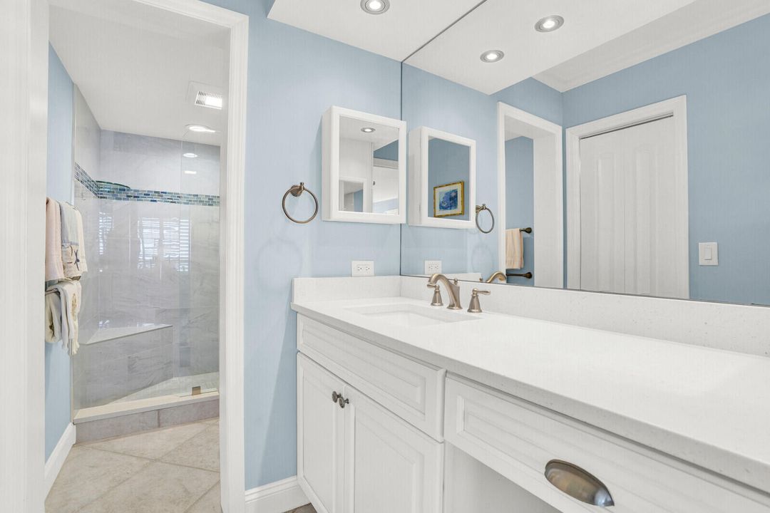 待售: $384,000 (1 贝兹, 1 浴室, 996 平方英尺)