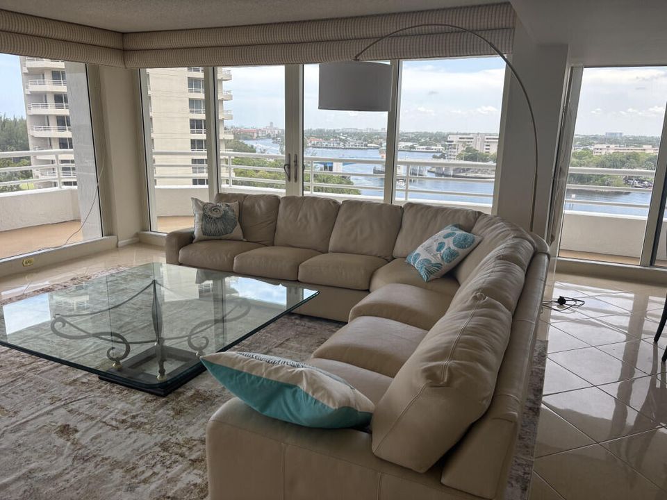 For Sale: $1,750,000 (3 beds, 3 baths, 2319 Square Feet)