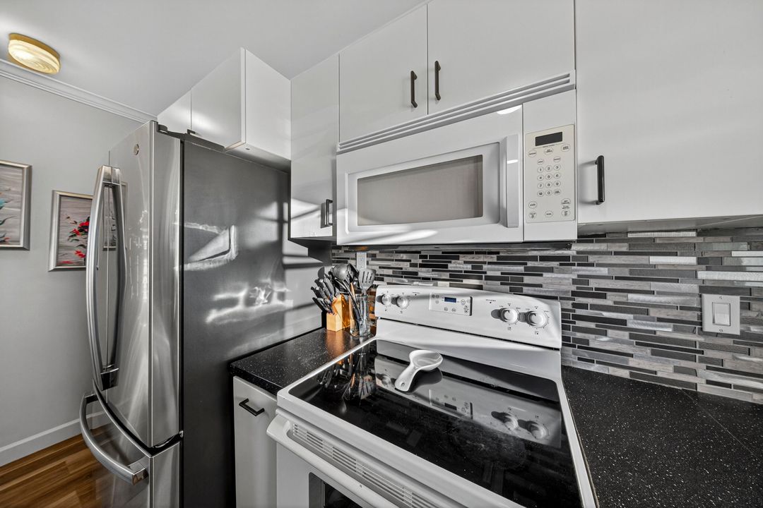 For Sale: $150,000 (2 beds, 1 baths, 750 Square Feet)