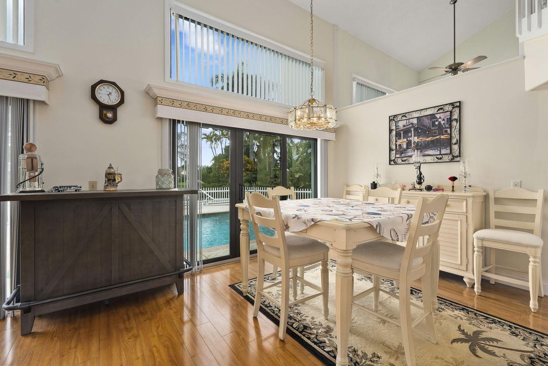 На продажу: $782,500 (4 спален, 2 ванн, 2254 Квадратных фут)