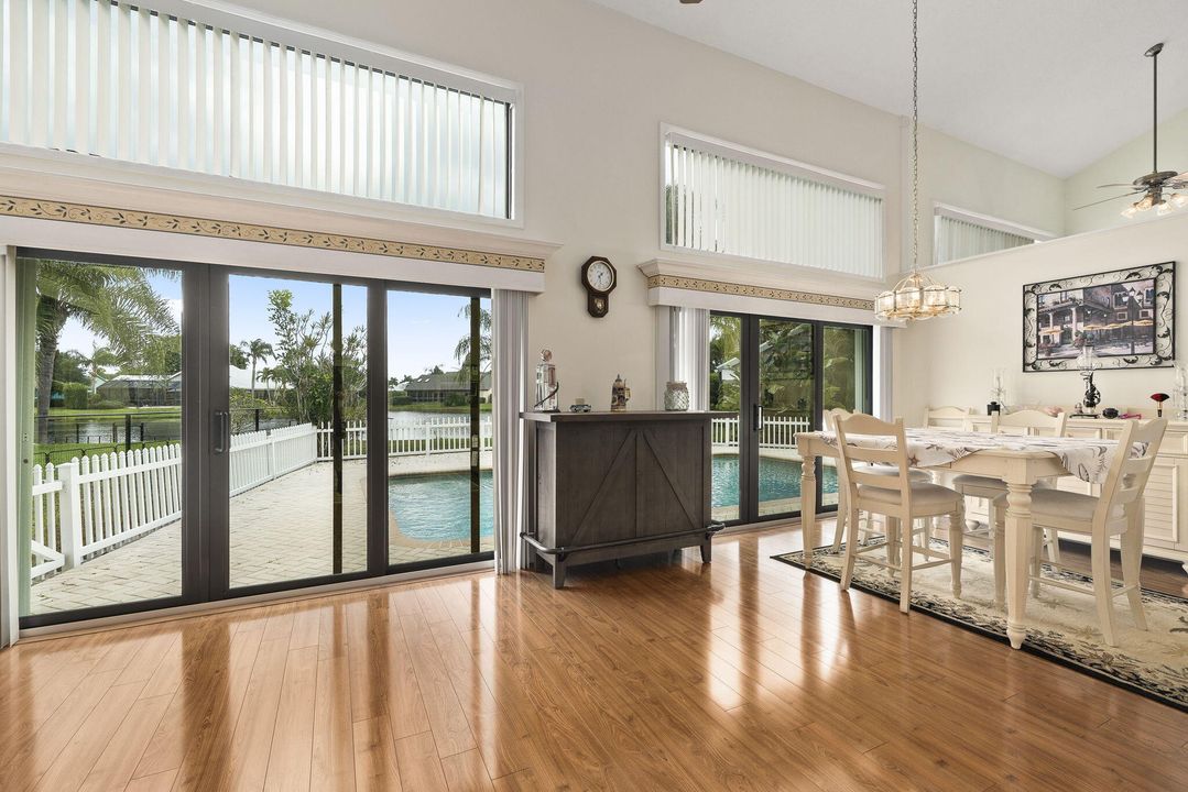 На продажу: $782,500 (4 спален, 2 ванн, 2254 Квадратных фут)