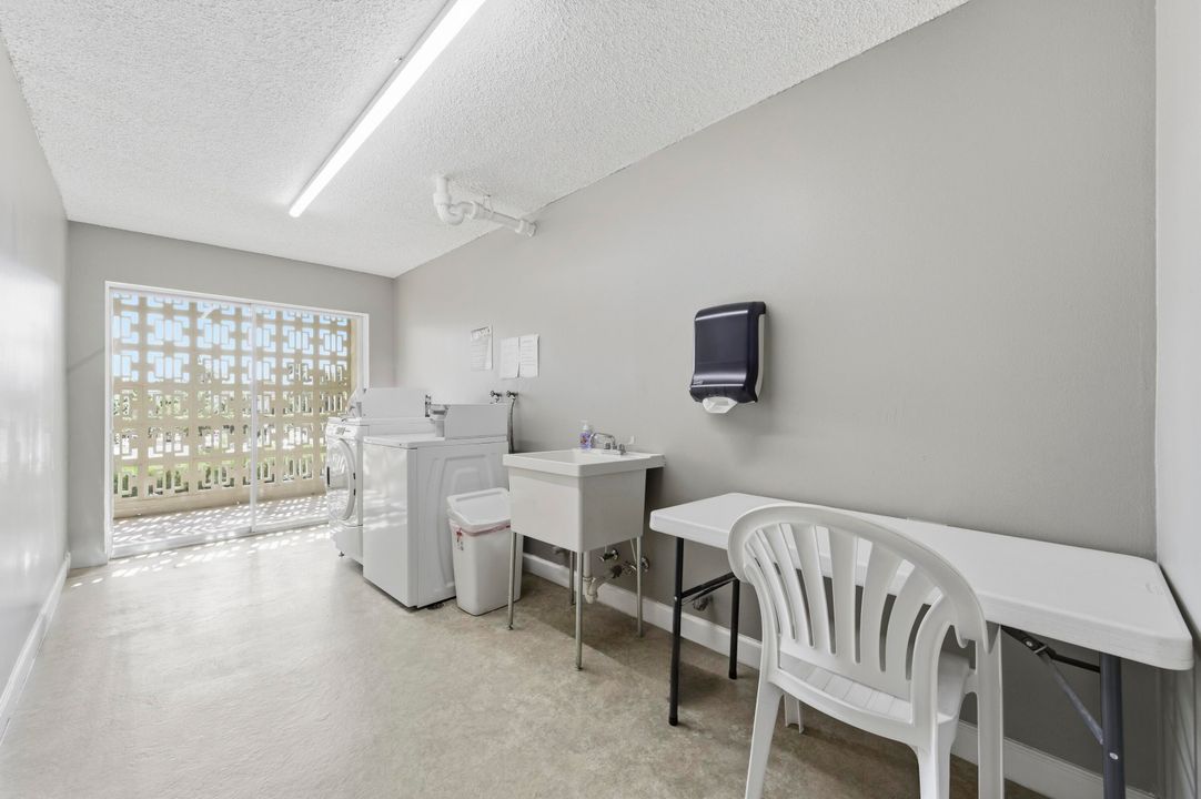 For Rent: $2,600 (1 beds, 1 baths, 673 Square Feet)