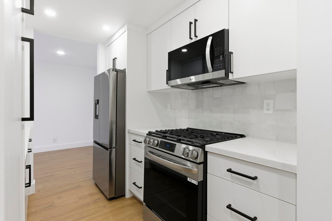 For Rent: $2,600 (1 beds, 1 baths, 673 Square Feet)