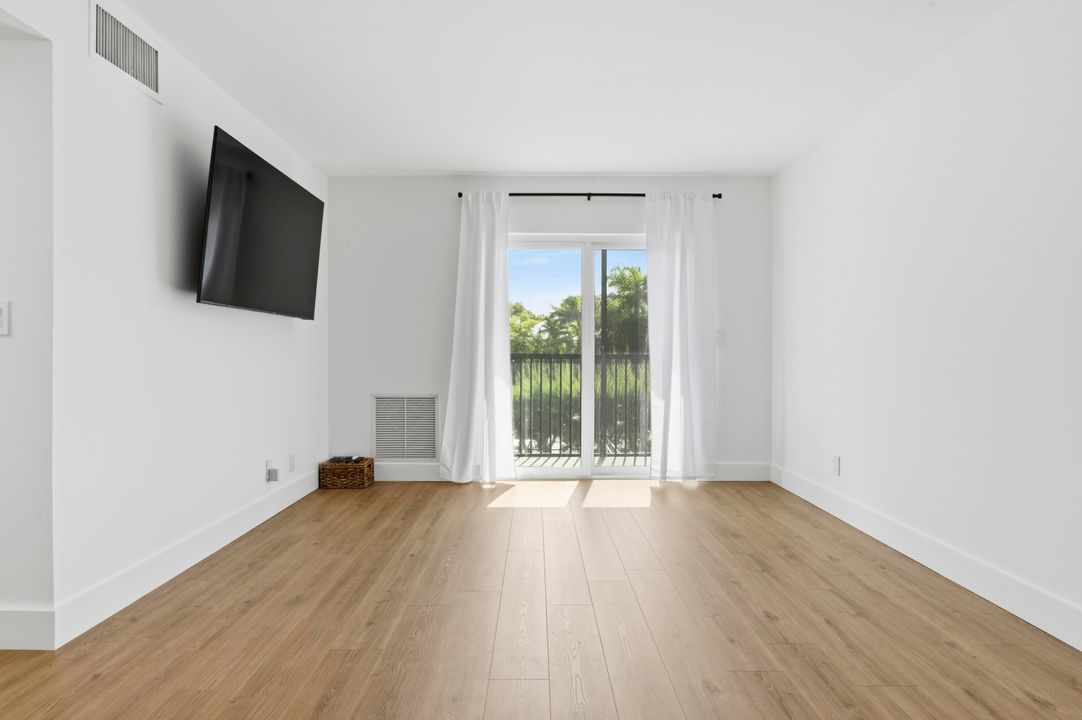 For Rent: $2,600 (1 beds, 1 baths, 673 Square Feet)