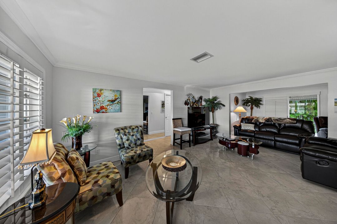 Active With Contract: $299,000 (2 beds, 1 baths, 1395 Square Feet)