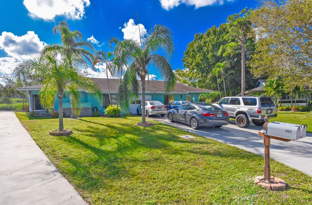 Recently Sold: $225,000 (2 beds, 2 baths, 1208 Square Feet)