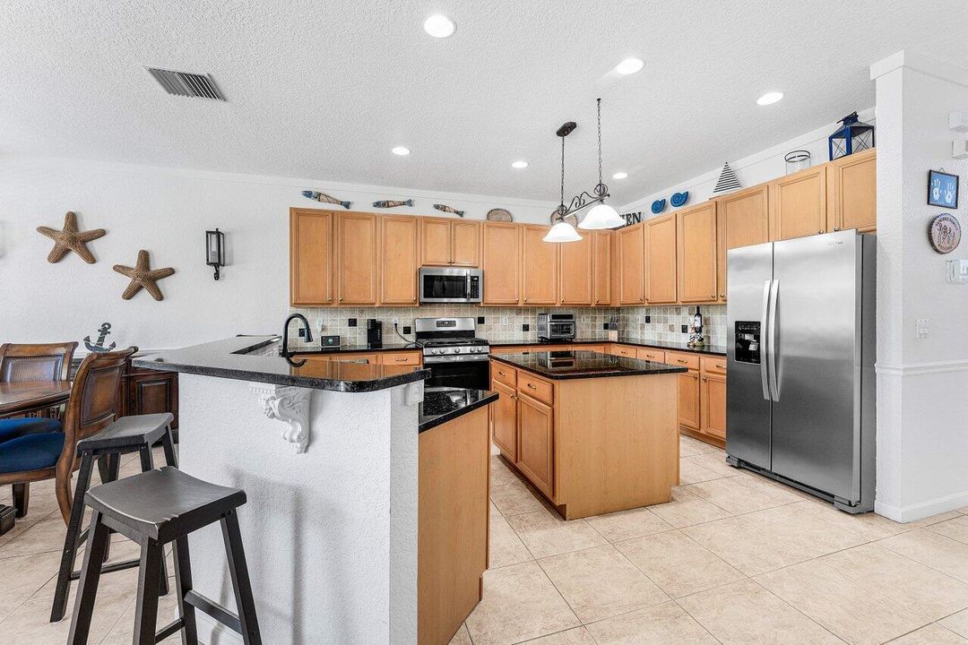 For Sale: $749,900 (4 beds, 3 baths, 3033 Square Feet)