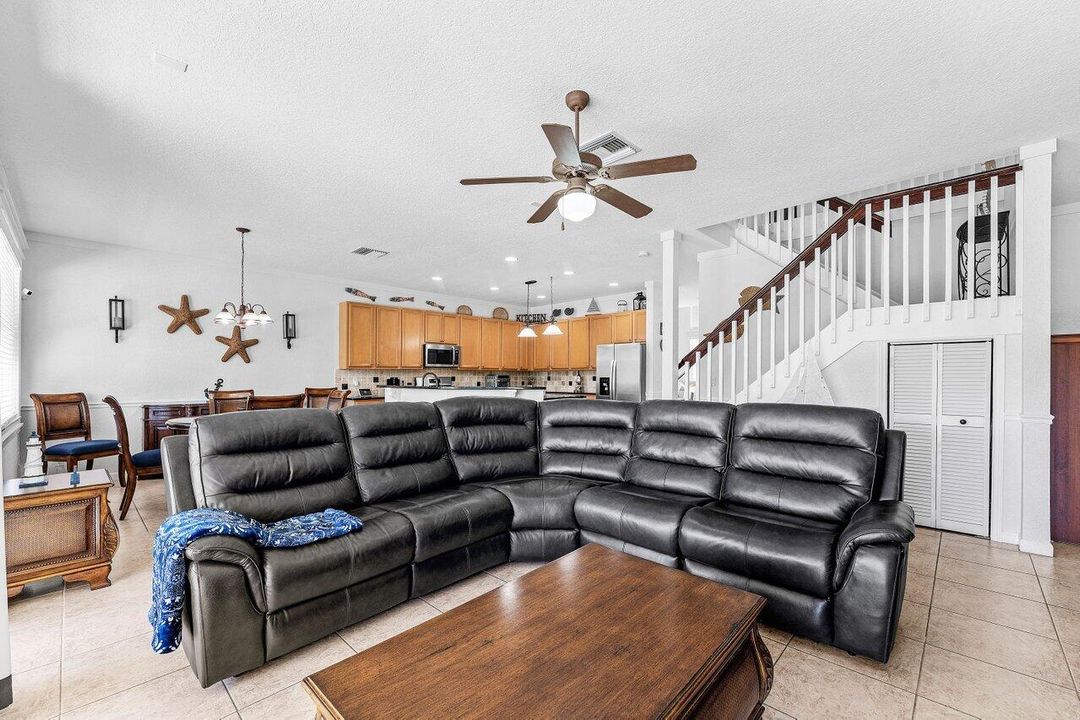 For Sale: $749,900 (4 beds, 3 baths, 3033 Square Feet)