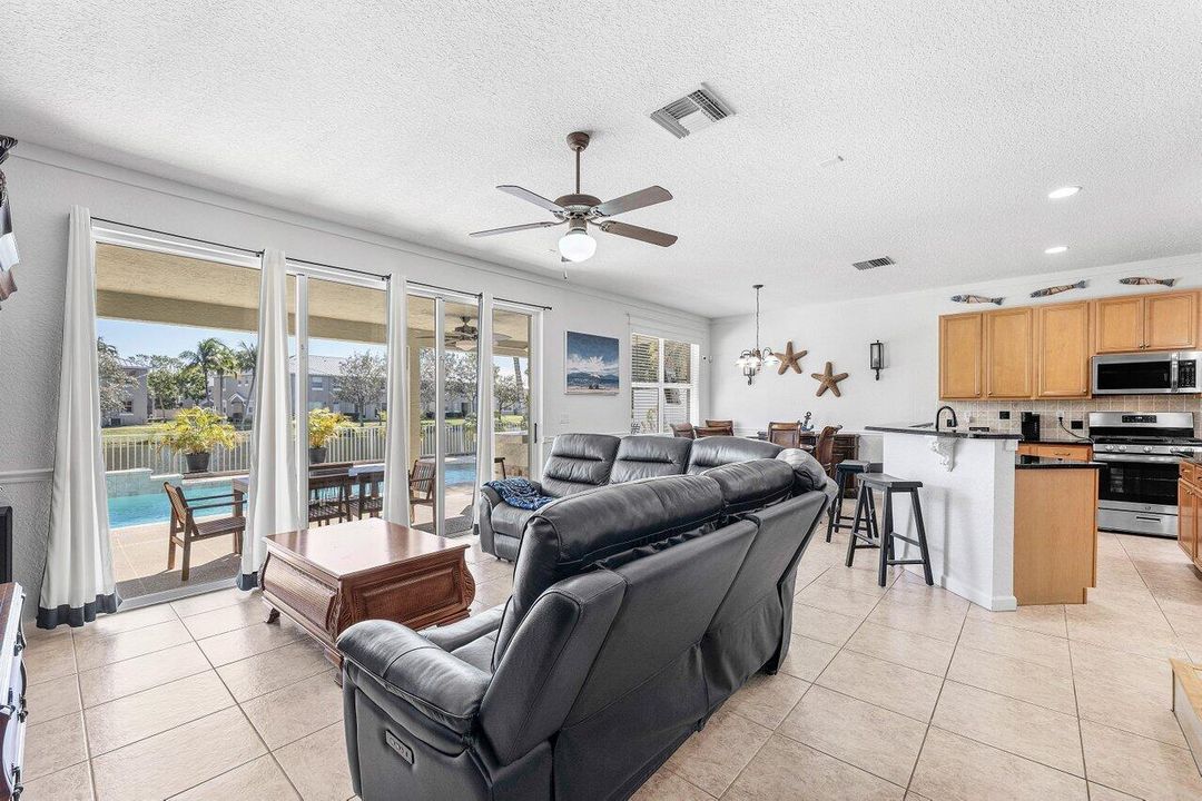 For Sale: $749,900 (4 beds, 3 baths, 3033 Square Feet)