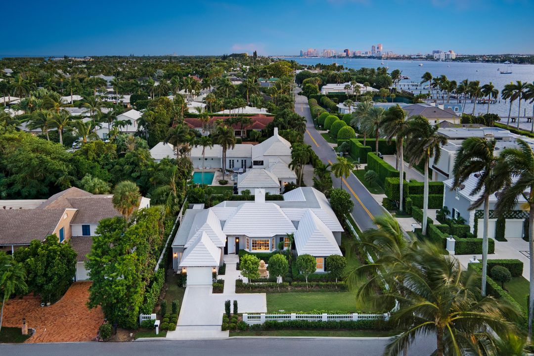 En Venta: $9,950,000 (3 camas, 3 baños, 2551 Pies cuadrados)