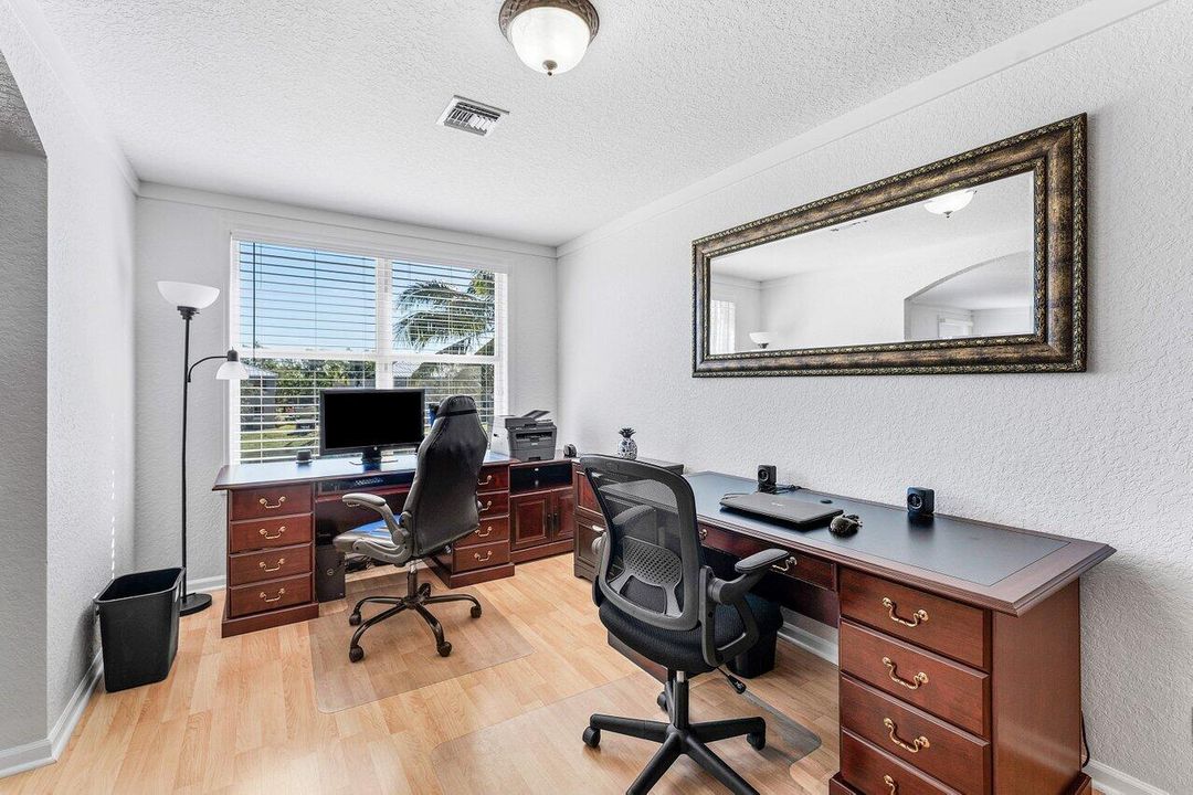 For Sale: $749,900 (4 beds, 3 baths, 3033 Square Feet)