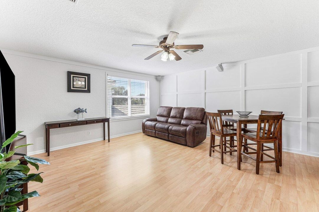 For Sale: $749,900 (4 beds, 3 baths, 3033 Square Feet)