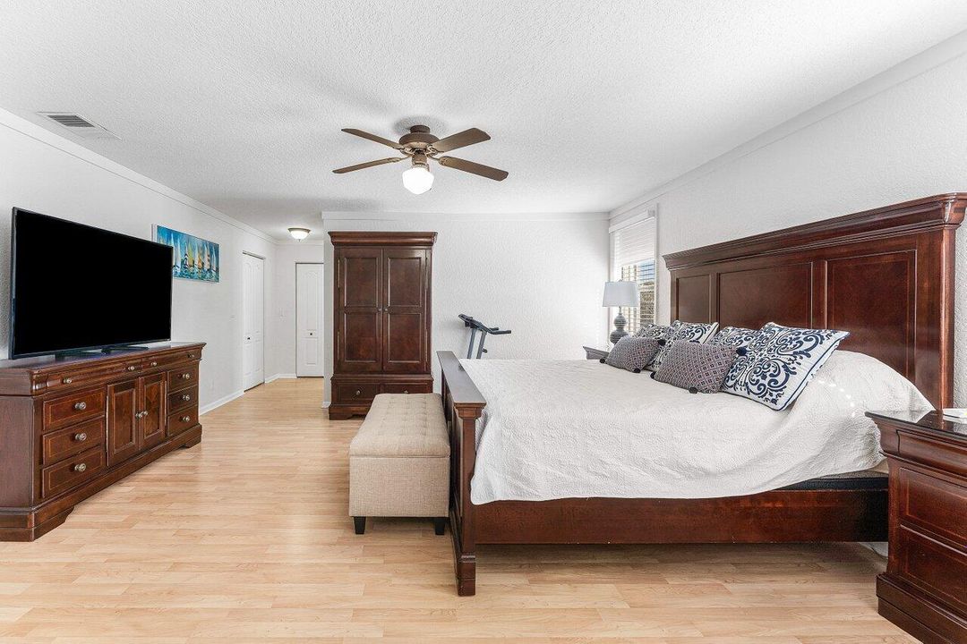 For Sale: $749,900 (4 beds, 3 baths, 3033 Square Feet)