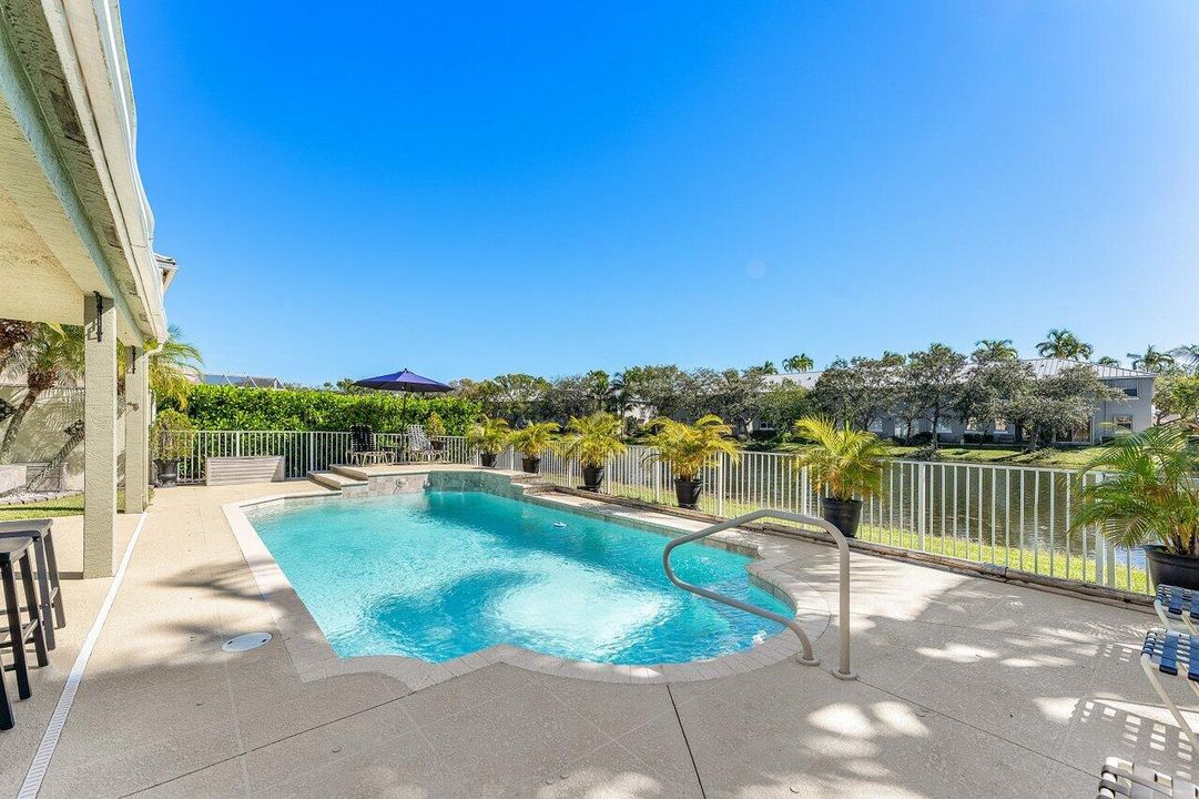 For Sale: $749,900 (4 beds, 3 baths, 3033 Square Feet)