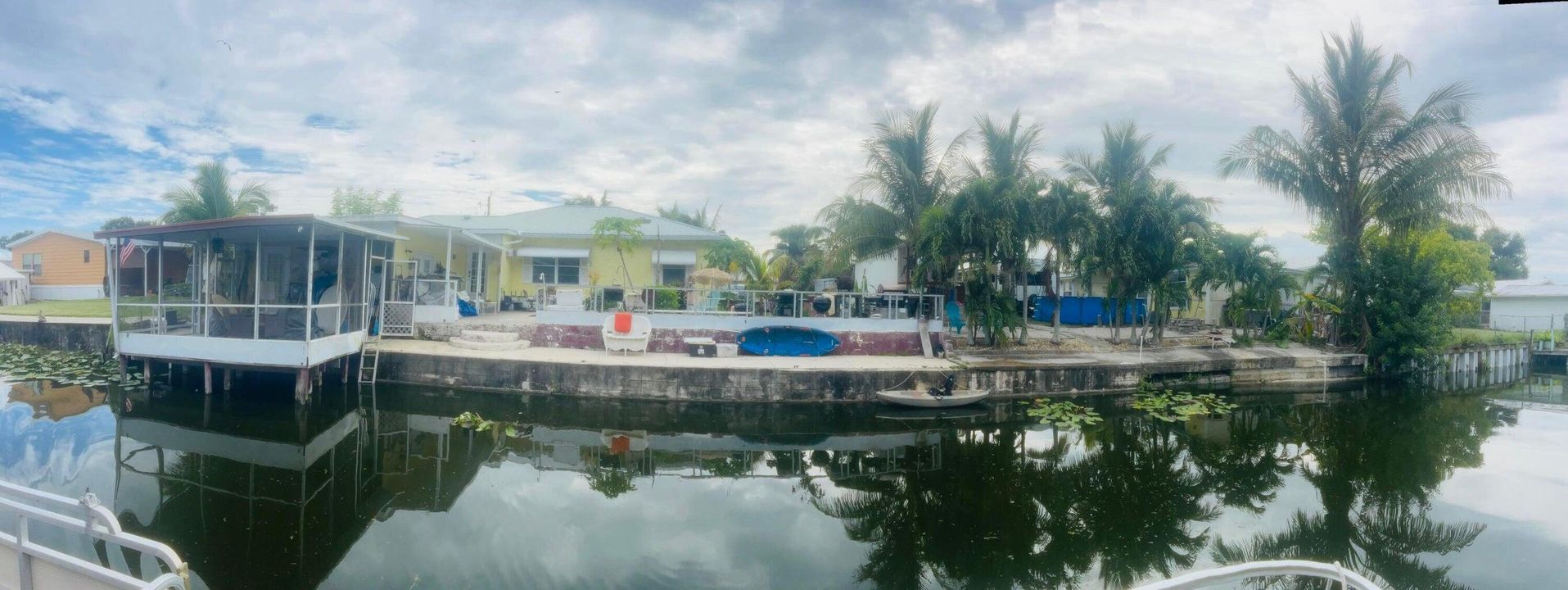 For Sale: $279,900 (2 beds, 2 baths, 1577 Square Feet)