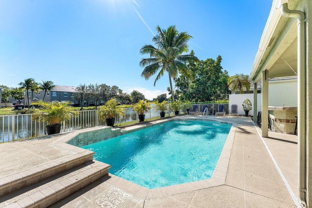 For Sale: $749,900 (4 beds, 3 baths, 3033 Square Feet)