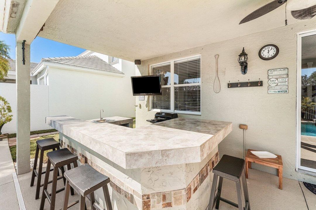 For Sale: $749,900 (4 beds, 3 baths, 3033 Square Feet)