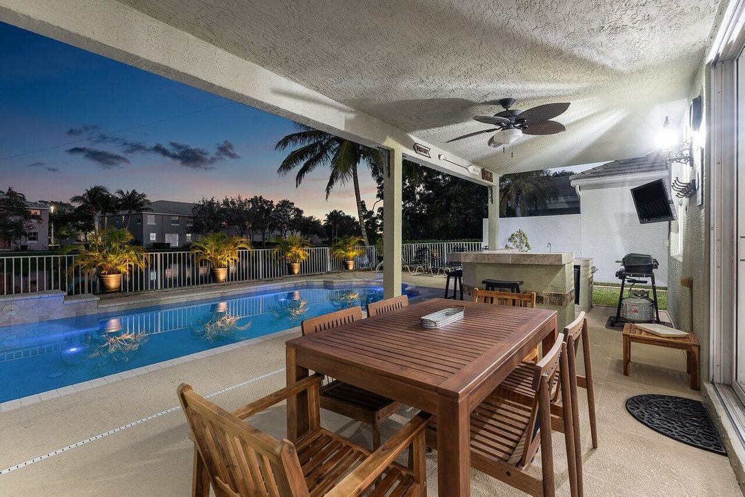 For Sale: $749,900 (4 beds, 3 baths, 3033 Square Feet)