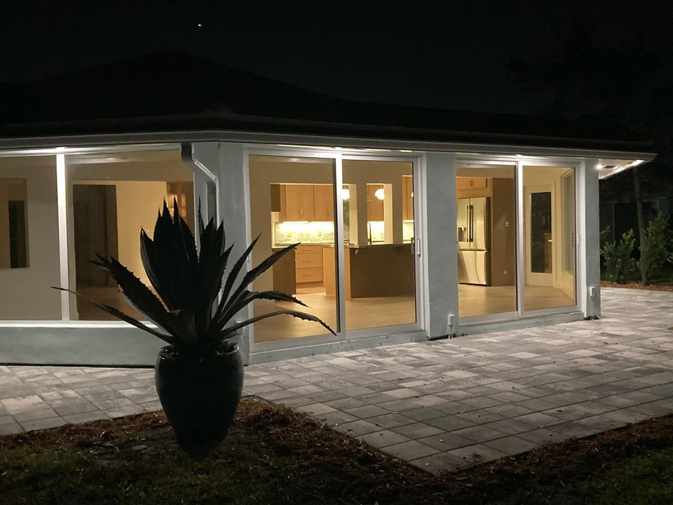 For Sale: $1,150,000 (3 beds, 2 baths, 2144 Square Feet)