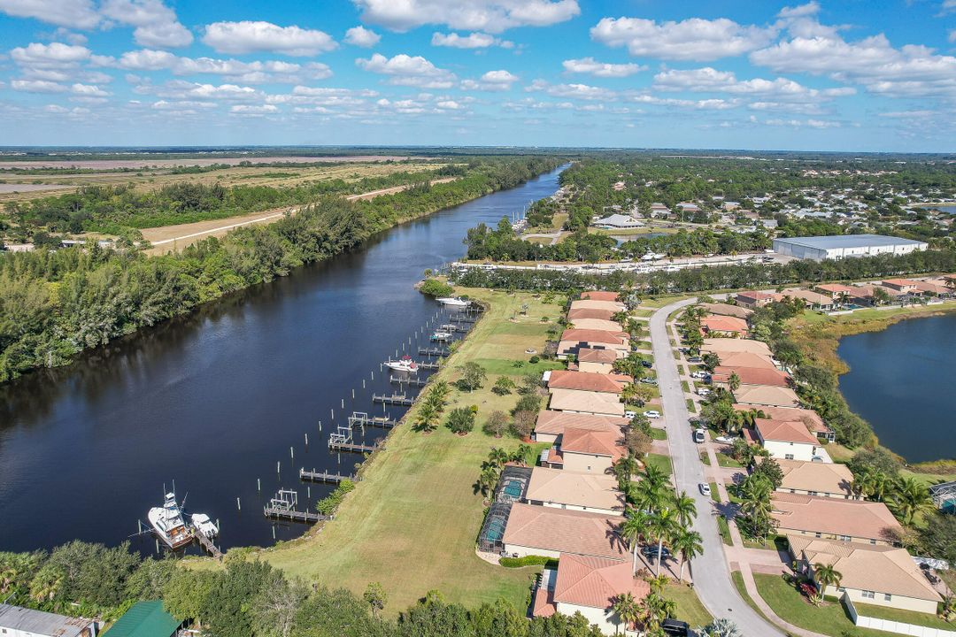 For Sale: $749,900 (4 beds, 2 baths, 2100 Square Feet)