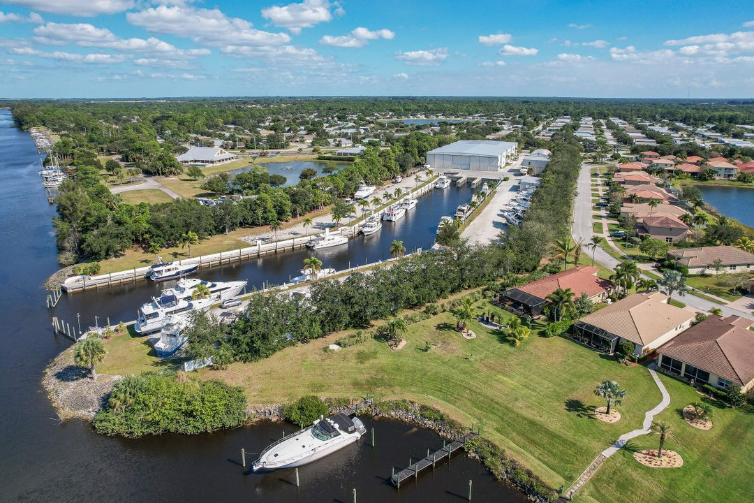 For Sale: $749,900 (4 beds, 2 baths, 2100 Square Feet)