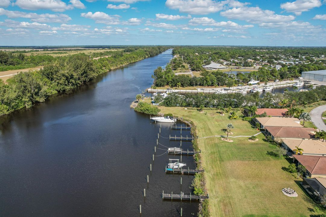 For Sale: $749,900 (4 beds, 2 baths, 2100 Square Feet)