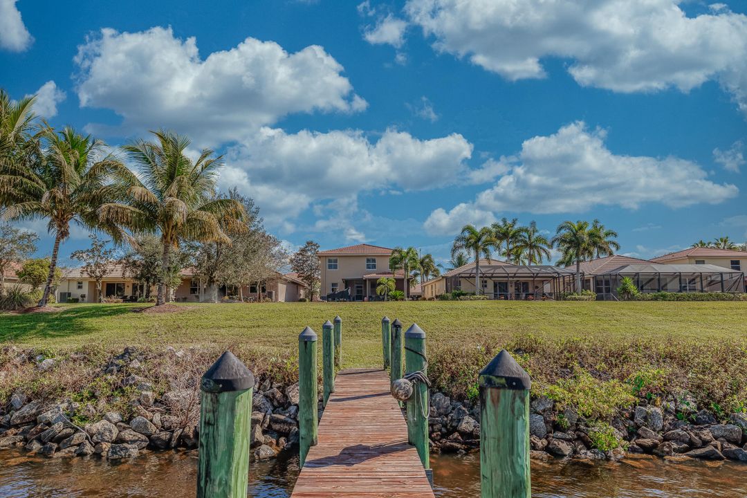 For Sale: $749,900 (4 beds, 2 baths, 2100 Square Feet)