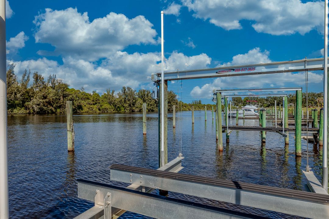 For Sale: $749,900 (4 beds, 2 baths, 2100 Square Feet)