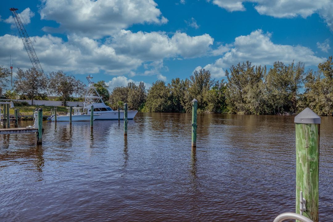 For Sale: $749,900 (4 beds, 2 baths, 2100 Square Feet)