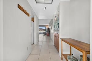 For Sale: $339,800 (2 beds, 2 baths, 1200 Square Feet)