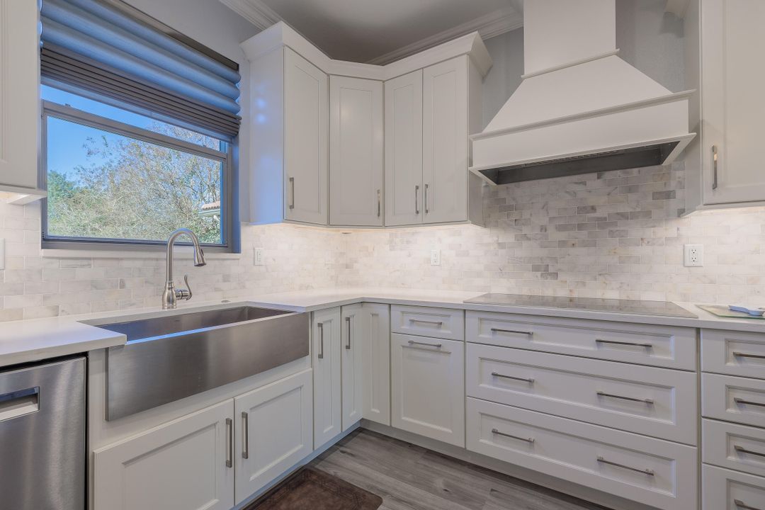 For Sale: $749,900 (4 beds, 2 baths, 2100 Square Feet)