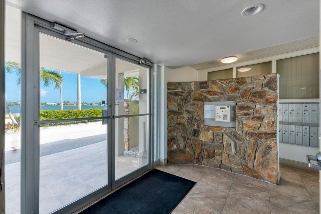 For Rent: $2,600 (1 beds, 1 baths, 673 Square Feet)